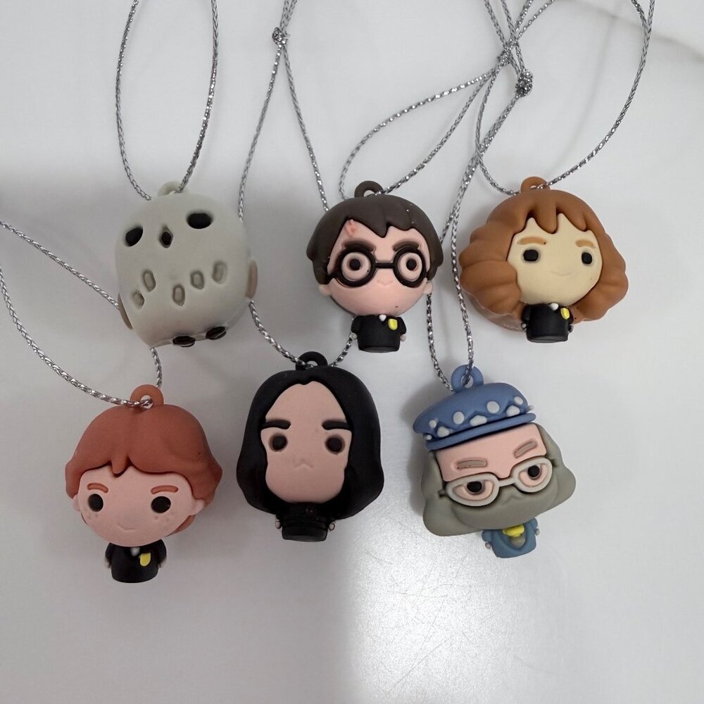 Hallmark Harry Potter and Friends Set of 6 Mini Shatterproof Christmas Ornaments